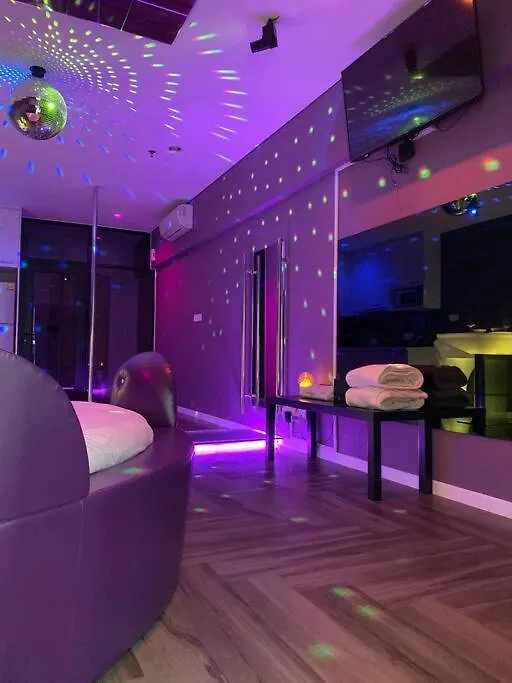 Mercu Summer Suite - Purple Love Fun Kuala Lumpur Apartment